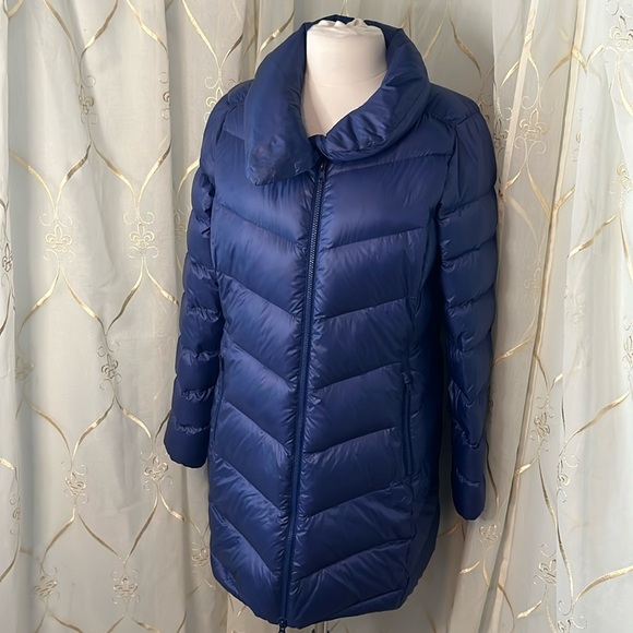 L. L. Bean Downtek Water Repellant Coat - Picture 1 of 12